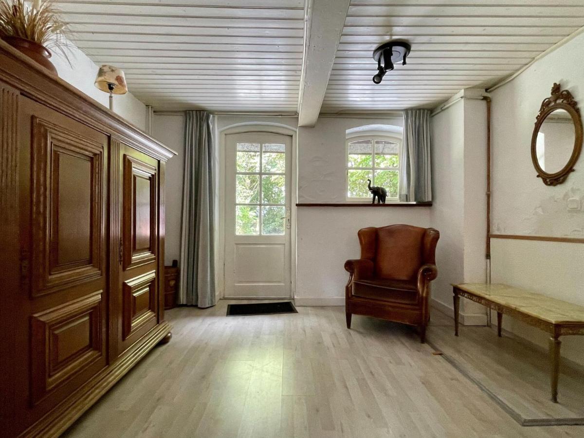 Magnificent Farmhouse In Sint Joost Extérieur photo